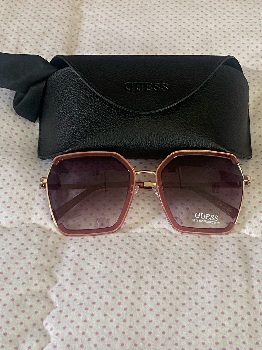 NIB Guess Oversized Geometric Square Sunglasses Burgundy  Gradient Lenses w/Case